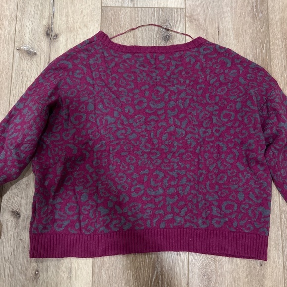 Free People Cool Cat Purple Leopard Print Oversized Drop Shoulder Sweater Size S - Picture 7 of 8